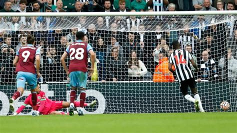 Newcastle beats Burnley 2-0 to secure 3rd straight Premier League win
